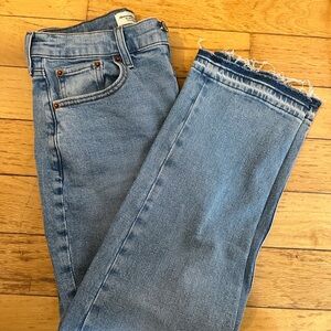 Abercrombie & Fitch Light Blue Cropped Jeans
